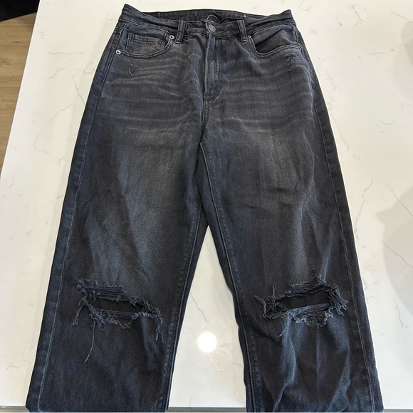 American Eagle Straight Mom Jeans - Picture 6 of 6